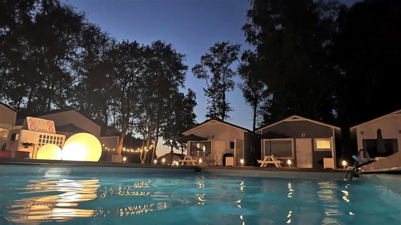Lumi Resort Domki Letniskowe Z Podgrzewanym Basenem Rewal Dış mekan fotoğraf