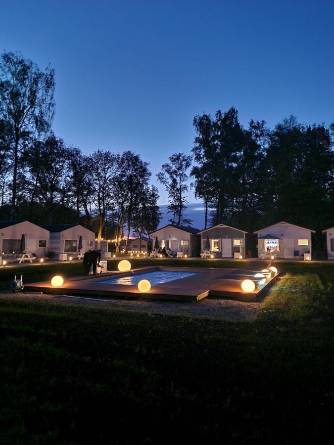 Lumi Resort Domki Letniskowe Z Podgrzewanym Basenem Rewal Dış mekan fotoğraf