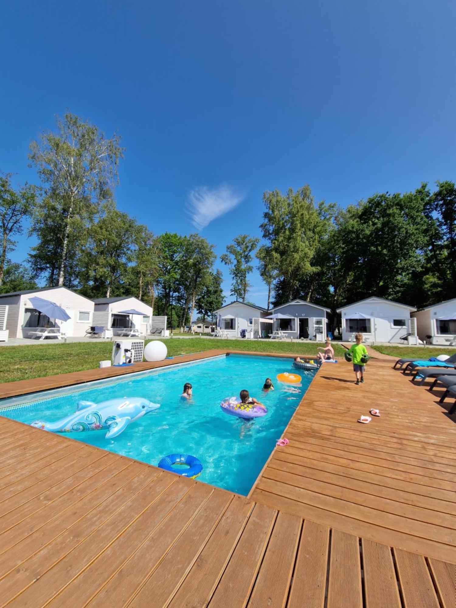 Lumi Resort Domki Letniskowe Z Podgrzewanym Basenem Rewal Dış mekan fotoğraf